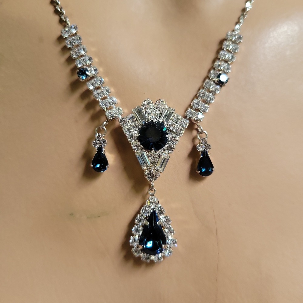W Lind Silver Plated Sapphire Blue Rhinestone Necklace 18 Inch Art Deco 90s